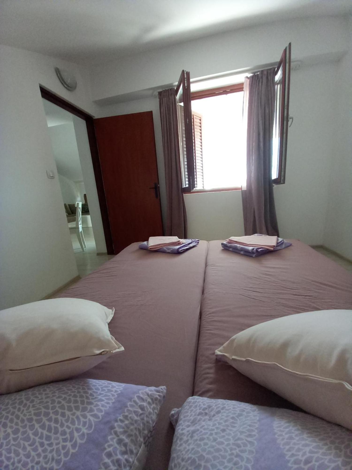 Apartmani Rab - Adrijana & Aleksandra Banjol Chambre photo